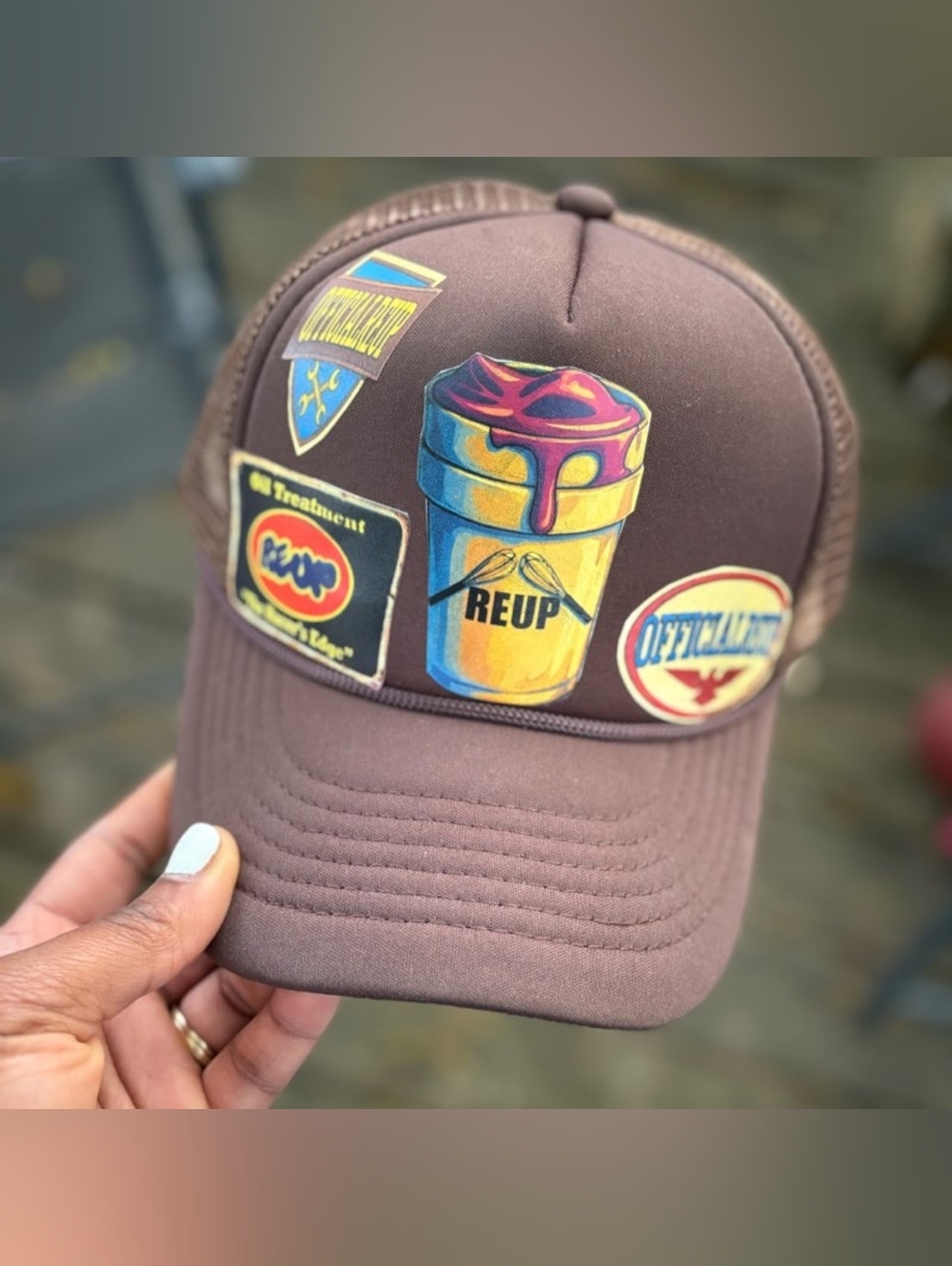 Caps